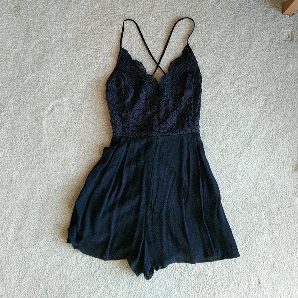 Lush crossback, lace front black romper, size M